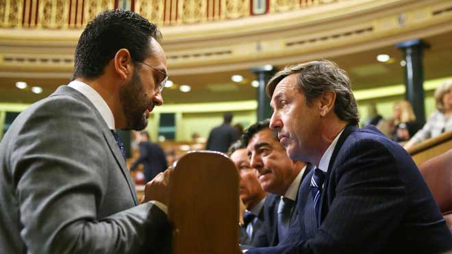 Rafael Hernando denuncia el «linchamiento» a Rita Barberá y recrimina a Podemos