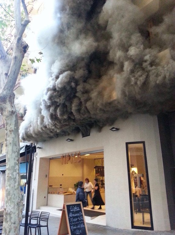 Nube de humo en Xàtiva por un incendio