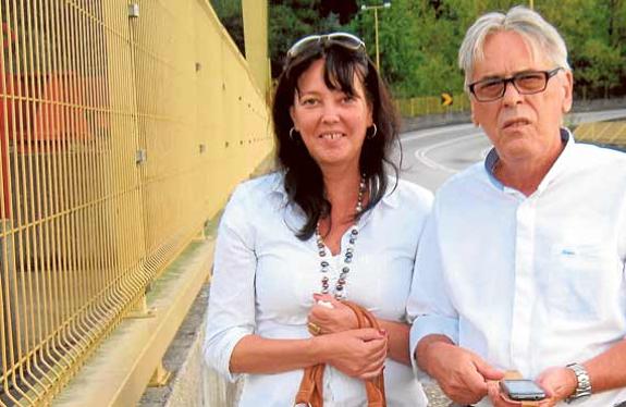  La víctima, Adriana Oliveira, junto a su marido, en una fotografía reciente.