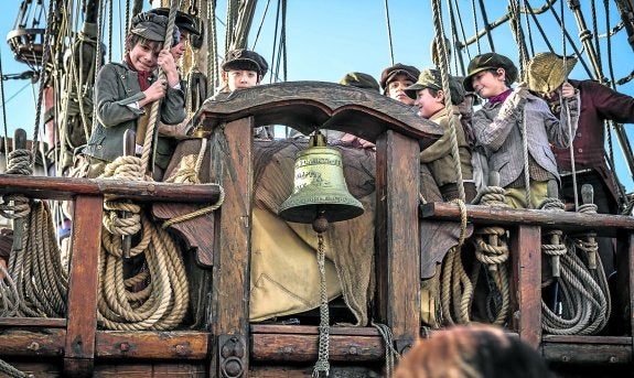 Sobre esta aventura se han escrito nueve novelas y se han  rodado varias películas. La foto grande corresponde a una escena de la recientemente estrenada '22 ángeles'. R. C. 