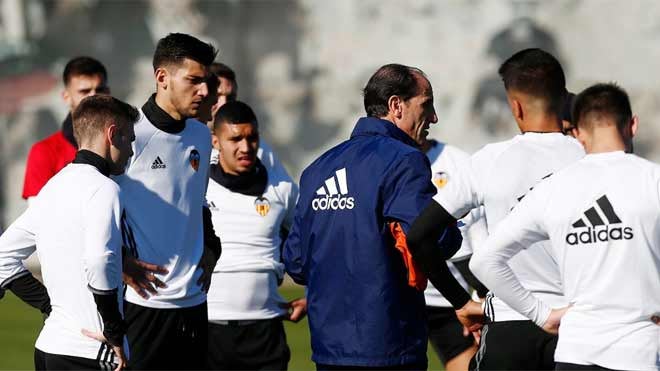 Valencia CF | Voro empieza el año con una defensa cogida con pinzas