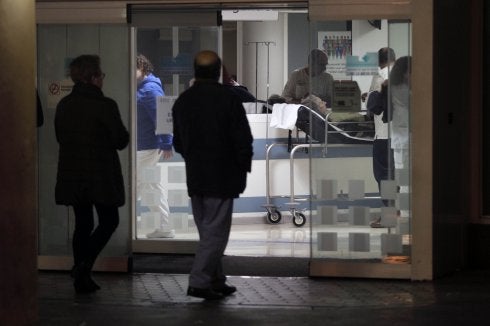 La ola de frío desborda las Urgencias y llena las habitaciones de los hospitales valencianos