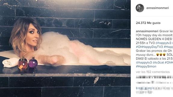 El sensual baño de Anna Simon