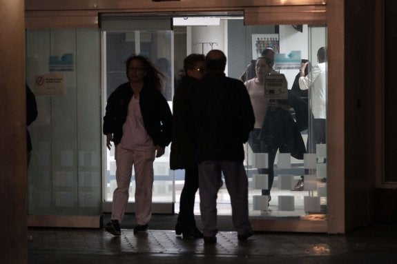 La presión en Urgencias del Clínico y el General deja a pacientes sin cama