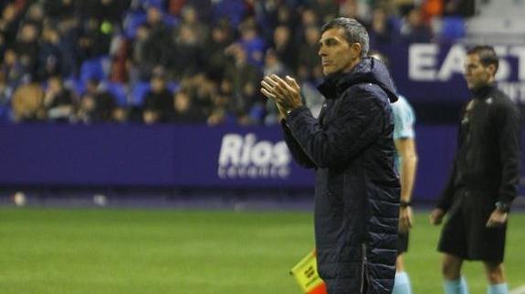 Levante UD | Muñiz: «No puedo celebrar una cosa que no sé si va a llegar o no»