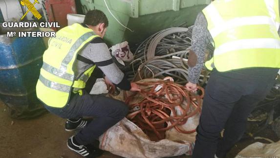 Detenido por 13 robos en transformadores de luz de varios polígonos de la Vall d`Albaida