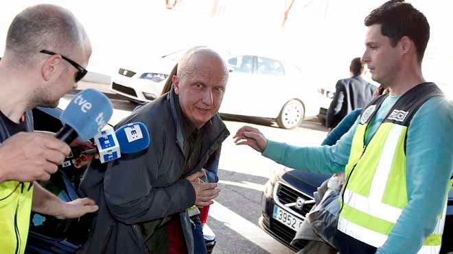 El juez manda a prisión al valenciano de los 2.000 tumores acusado de estafa y blanqueo