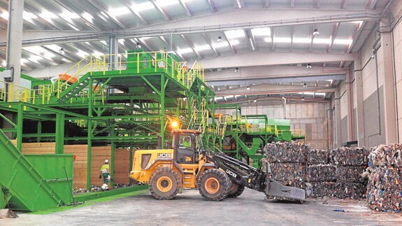 El empleo verde se triplica gracias  al tirón de la gestión de residuos