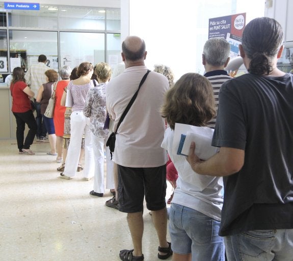 Las agresiones a los médicos aumentan de 12 a 18 en un año