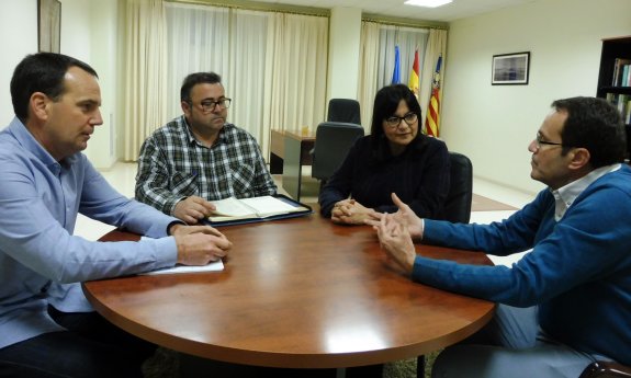 Reunión celebrada para tratar la próxima edición de la Cursa de la Dona. :: lp