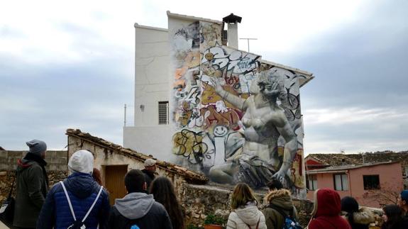 El pueblo valenciano que resucitó gracias al arte urbano