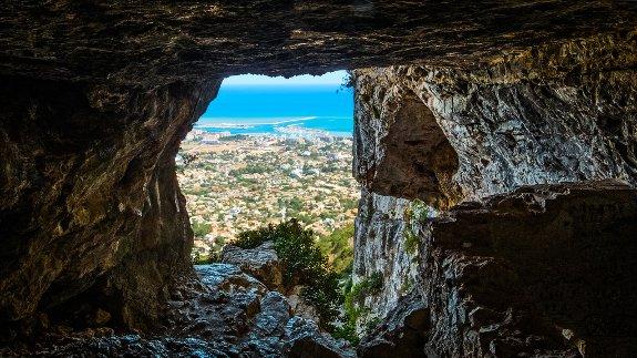 Una de romanos La Cova de l’Aigua del Montgó