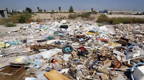 ¿Cuánto tiempo tarda en descomponerse la basura en el medio ambiente?