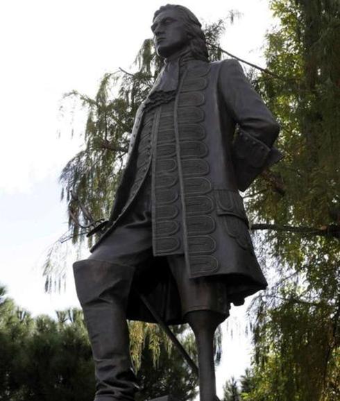 Estatua del almirante Blas de Lezo.