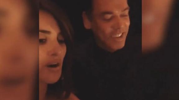 Penélope Cruz revoluciona las redes con un divertido vídeo