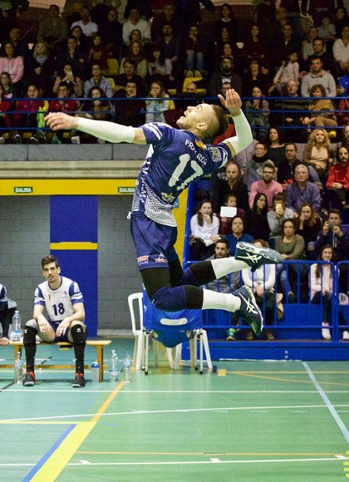 El equipo mallorquín culminó  en Son Moix una final ganada por la vía rápida (3-0) ante el Unicaja Almería. 