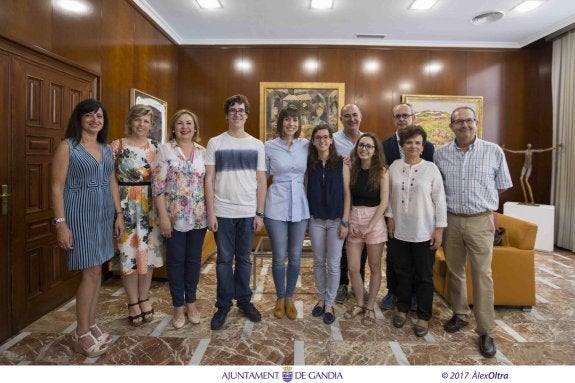 Reconocimiento institucional a alumnos del Tirant lo Blanc por sus éxitos académicos