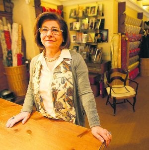 «Si tuviéramos una máquina del tiempo no encontraríamos en ninguna época histórica a una mujer que vistiera como lo hacen las falleras mayores»
