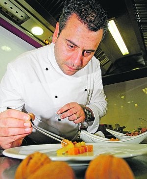 Alejandro del Toro. ::
LP