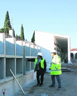 Gata regula las concesiones de los nichos del cementerio