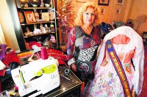 «Me he hecho 14 vestidos nuevos con ayuda de mi vecina»