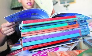 Educación negociará el peso de castellano, valenciano e inglés en la enseñanza trilingüe