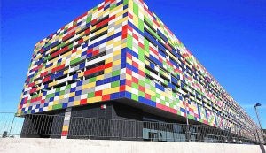 Fachada del edificio donde actualmente se imparten los grados de Ciencias de la Salud. ::
LP