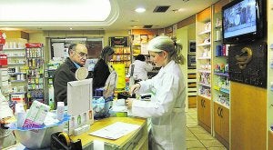Sanidad pagará hoy parte de la deuda farmacéutica y evitará la huelga