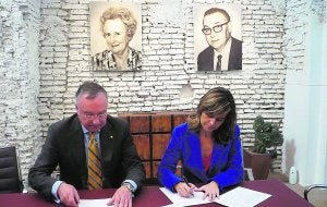Alzira firma un convenio para restaurar el convento de Santa Lucía