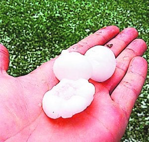 Las tormentas dejan una intensa granizada en Sagunto y Segorbe