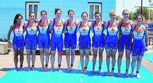 Tres atletas de Tavernes suben de categoría en triatlón