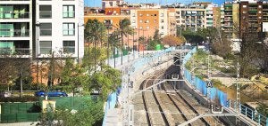 Salida del túnel de Serrería en la zona sur, con la avenida de Francia a la izquierda y el barrio del Grao a la derecha. / Damián Torres