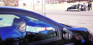 Las autoescuelas denuncian las prácticas de coche clandestinas en plena ciudad