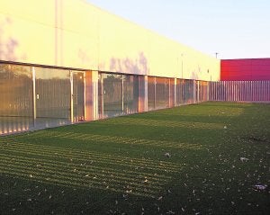 Exterior del comedor social, en una imagen reciente. ::
LP