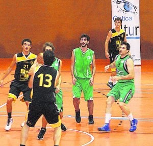 El CB Tavernes da a conocer a todos sus equipos ante la afición