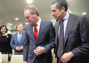 La inestabilidad del PPCV permite recuperar terreno a Zaplana en la Comunitat
