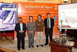 Un representante de la Fundación Bancaja, el alcalde, la secretaria autonómica de Educación y el director del Merello, ayer.