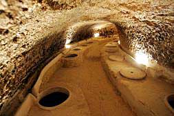 Histórica bodega de 1670 en Les Alcusses, junto al posible vertedero. /Jesús Signes