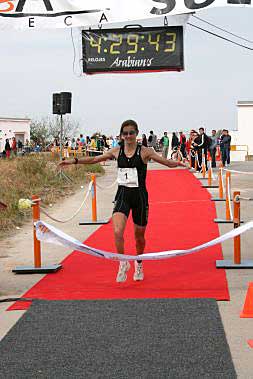 Ramón García y Marta Fernández ganan el duatlón de Sueca