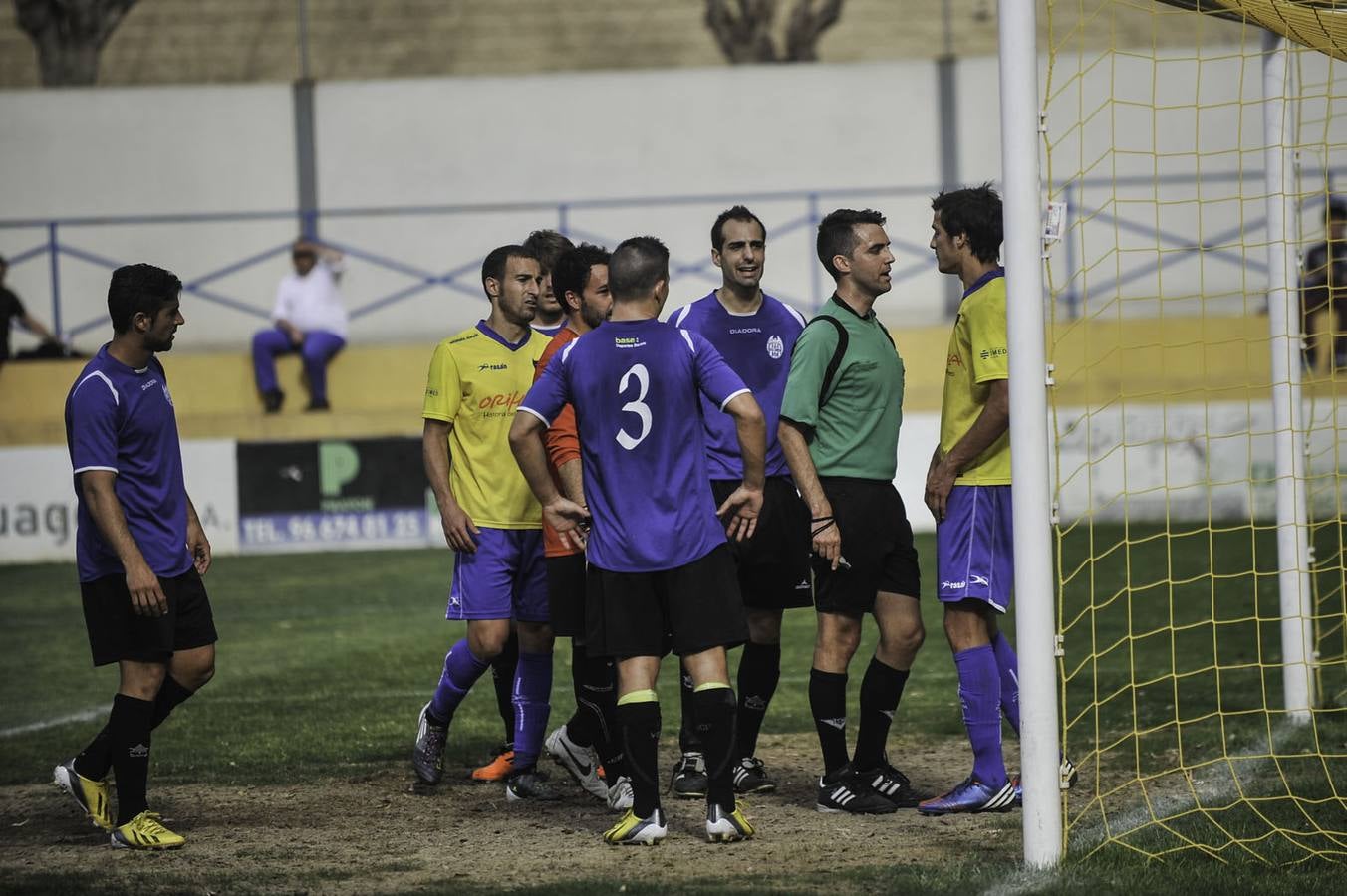 Imágenes del partido Orihuela-Paterna disputado en Los Arcos