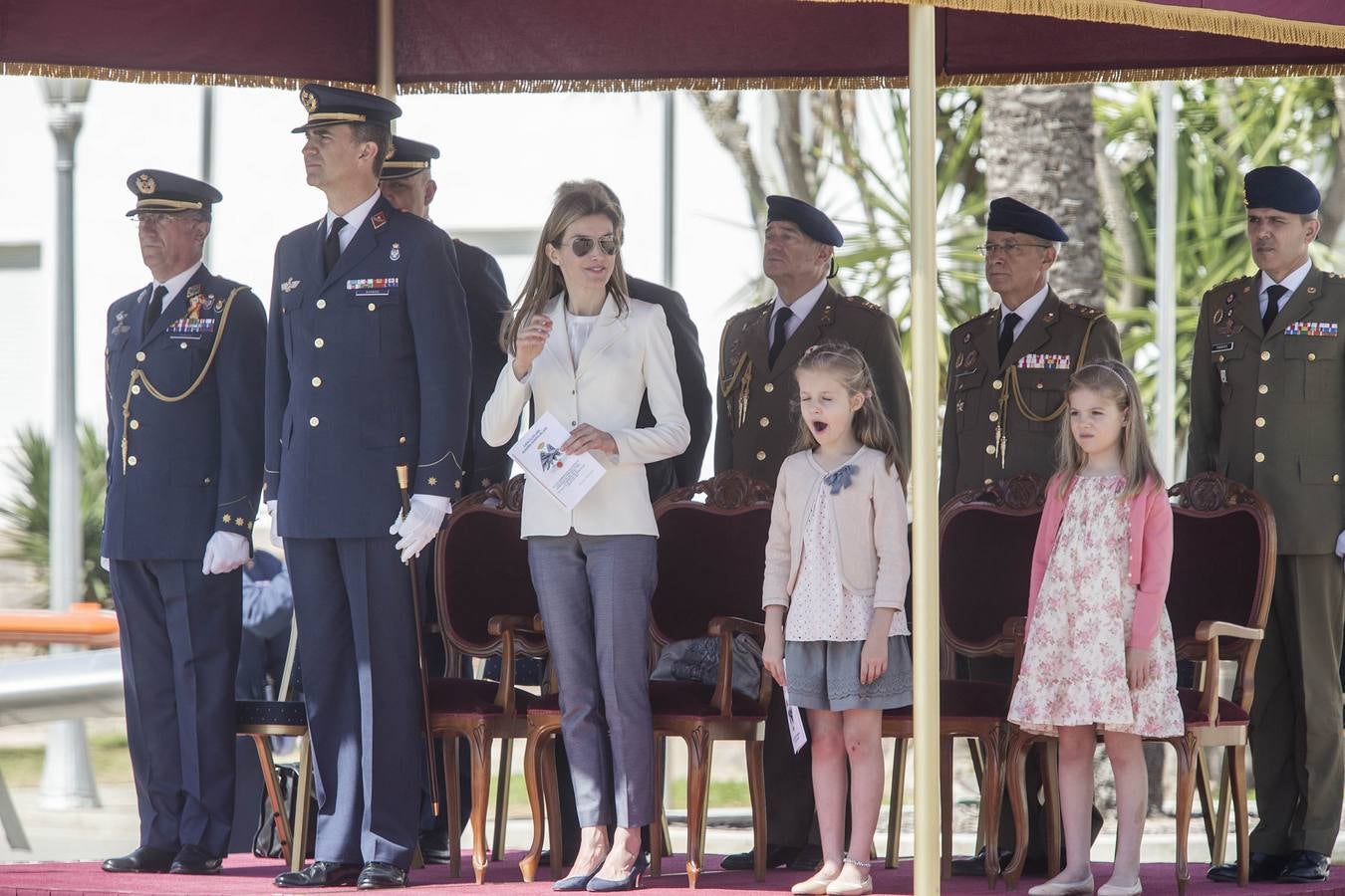 Los Príncipes presiden las bodas de plata de su promoción de la AGA