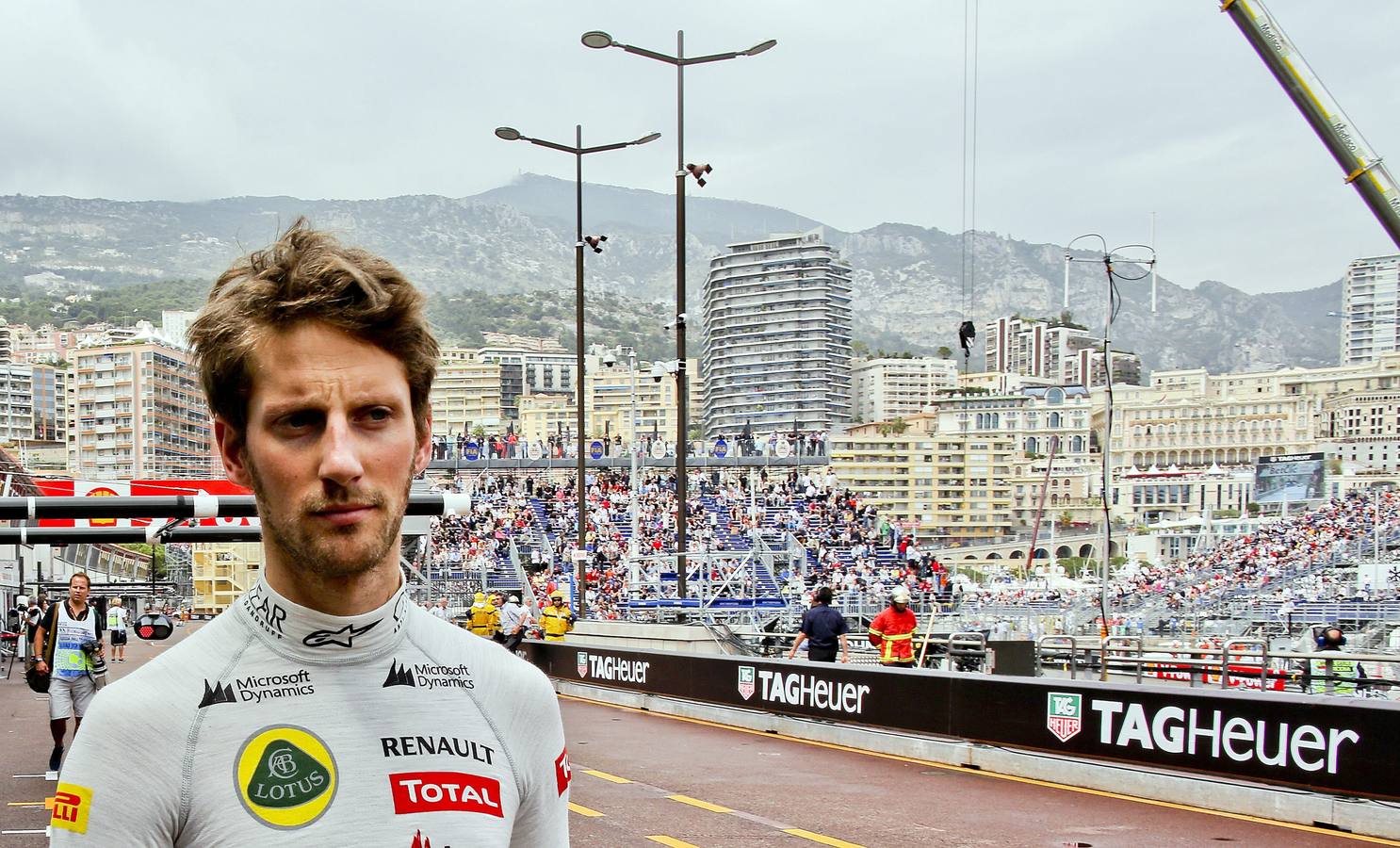 Romain Grosjean de la escudería Lotus F1 Team. Pilotos y equipos entrenan en Montecarlo para la gran carrera de Mónaco.