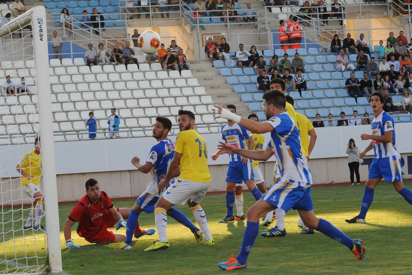 La Hoya pasa la primera eliminatoria del &#039;playoff&#039;