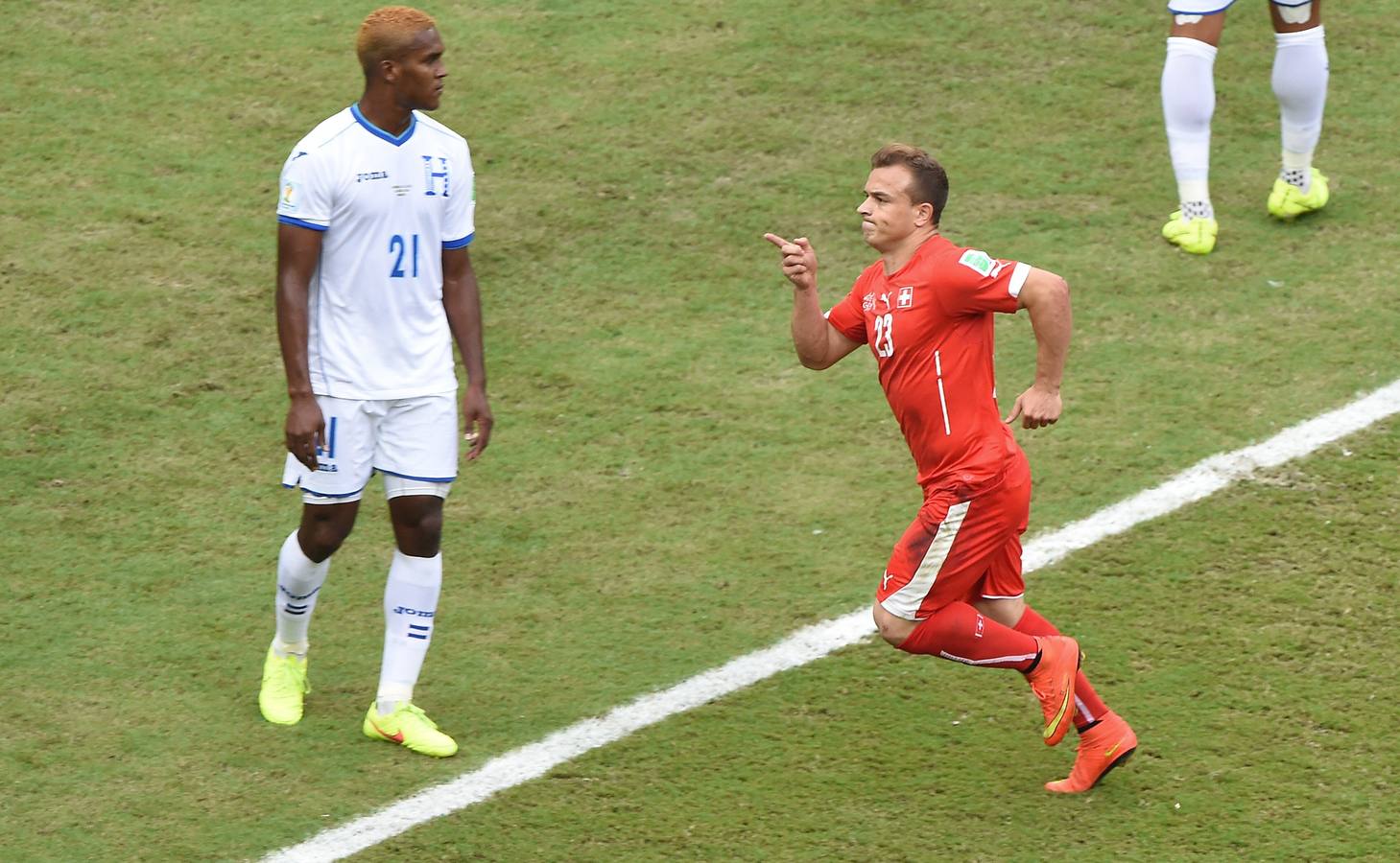 Shaqiri celebra un gol.