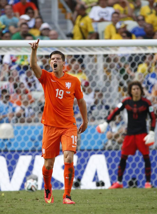 Huntelaar celebra el gol de la victoria holandesa.