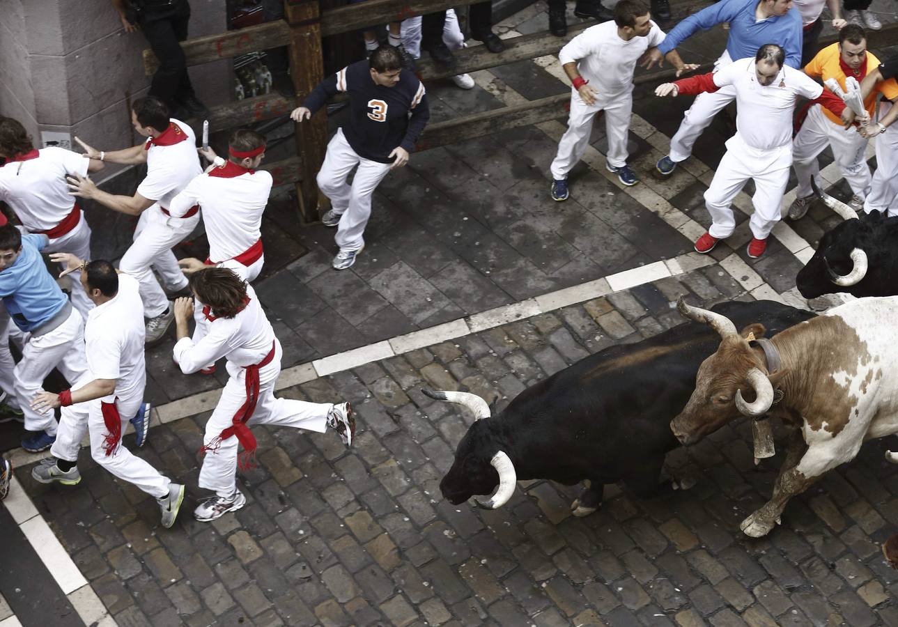 Carrera rápida y muy peligrosa. Los toros de la ganadería salmantina de Garcigrande han creado mucho peligro.