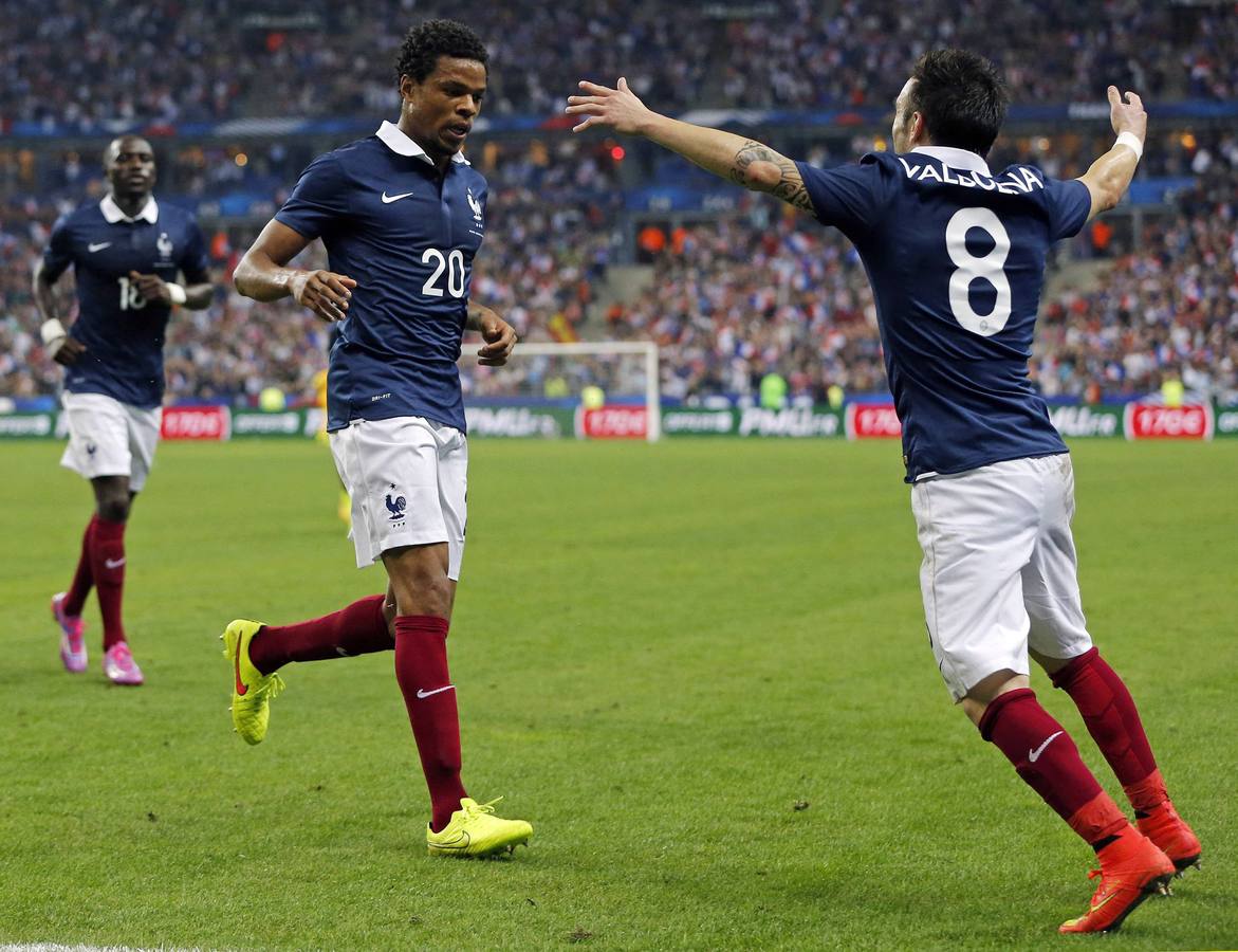 Remy celebra su gol con Valbuena.