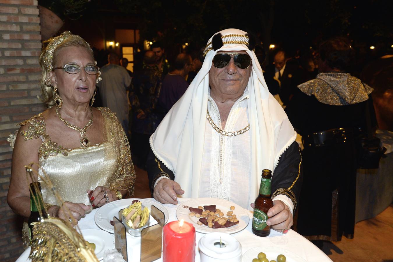 Moros y Cristianos dan incio a sus fiestas con una cena medieval