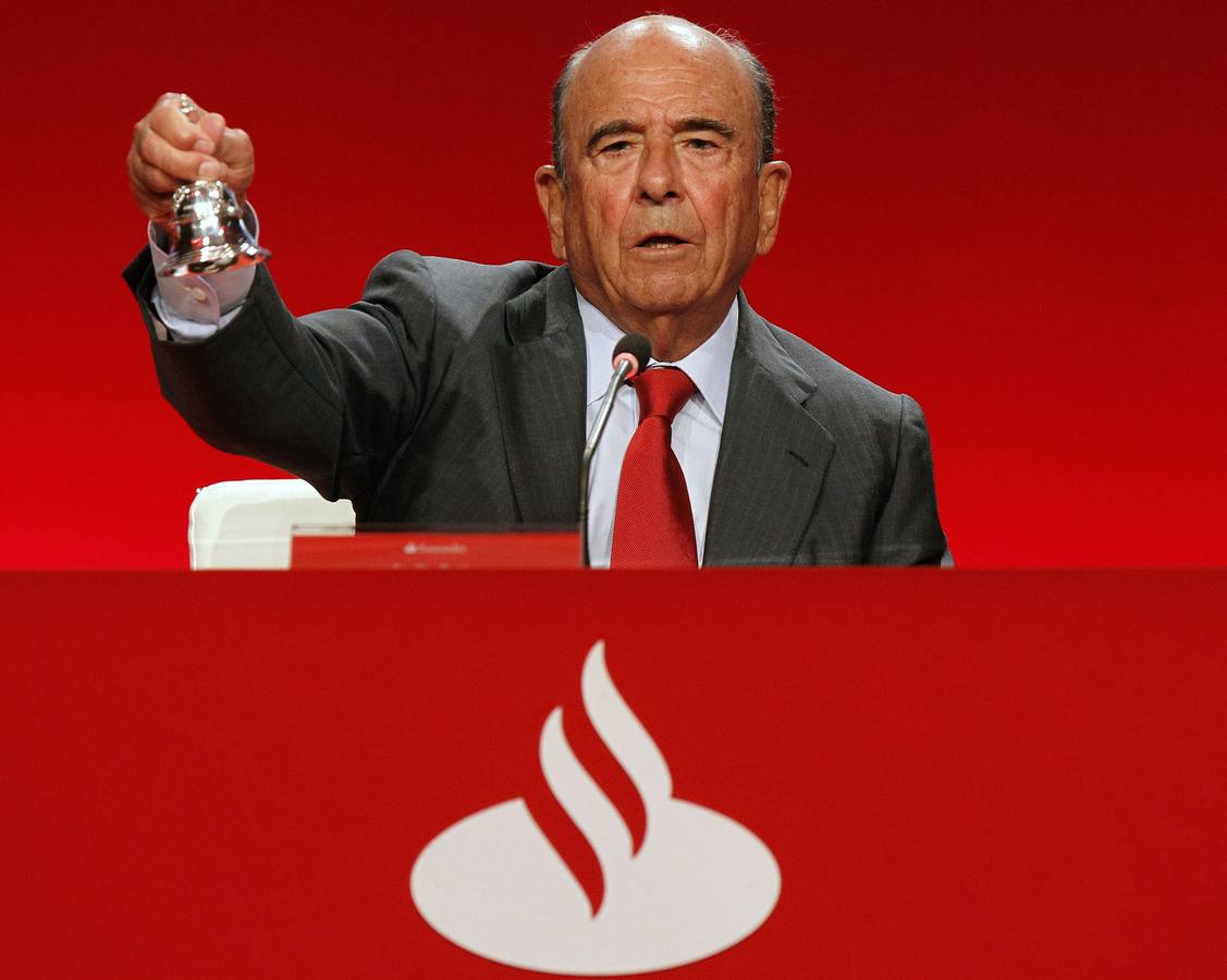 En la última Junta de Accionistas del Banco. El presidente del Banco Santander, Emilio Botín, da inicio a la Junta General de Accionistas de este Banco