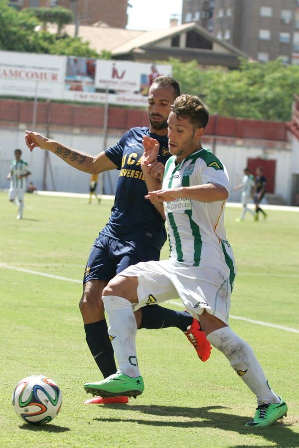 Partido entre el UCAM y el Córdoba B